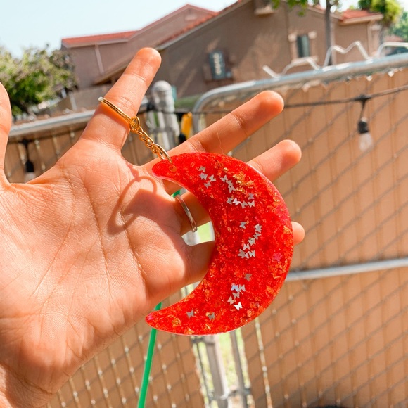 Red Moon Keychain - Picture 2 of 2